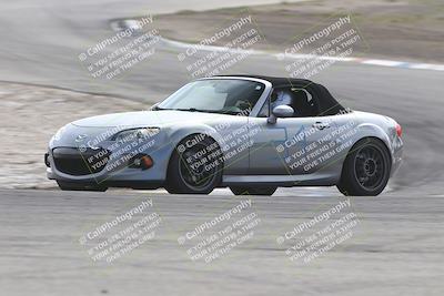 media/Oct-19-2025-Speed Ventures (Sun) [[a6e7fe67be]]/Black/Session 3 (Off Ramp)/